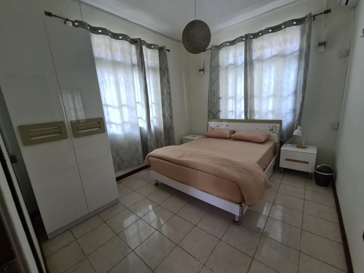 Le Diamant Vert Apartments @ Mont Choisy Bagian luar foto