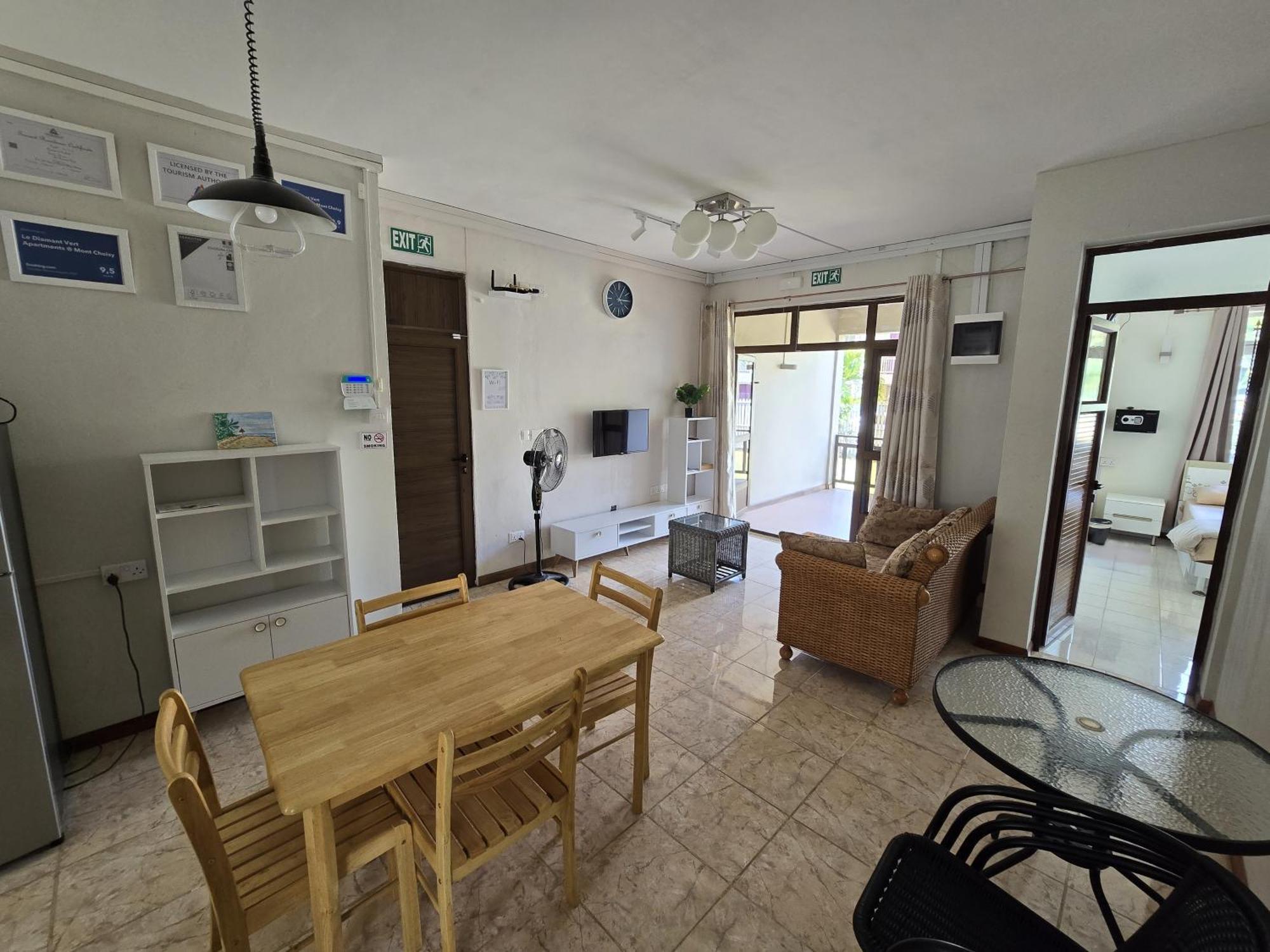Le Diamant Vert Apartments @ Mont Choisy Bagian luar foto
