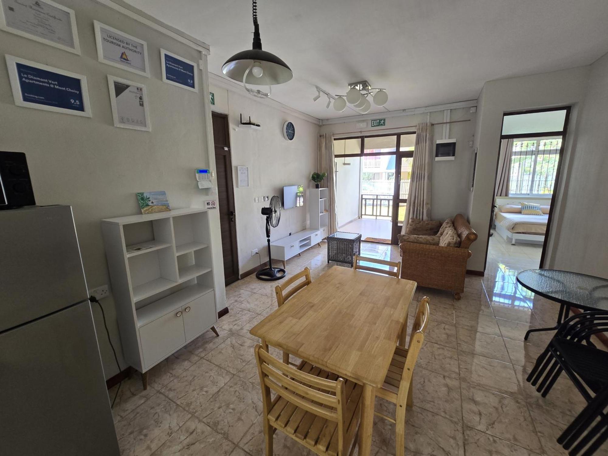 Le Diamant Vert Apartments @ Mont Choisy Bagian luar foto